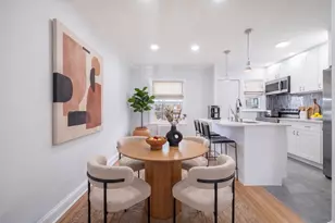 20-17 26th St, New York City, NY 11105 - Photo 8