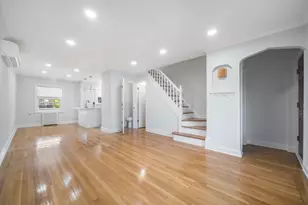 20-17 26th St, New York City, NY 11105 - Photo 4