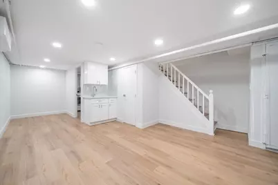 20-17 26th Street, New York City, NY 11105 - Photo 18