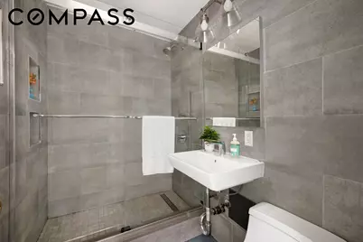 135 Ocean Parkway #3R, Brooklyn, NY 11218 - Photo 6