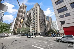 165 W 66th St, New York City, NY 10023 - Photo 16