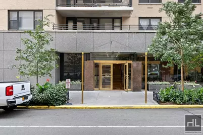 165 W 66th Street #6H, New York City, NY 10023 - Photo 14