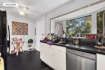 20-27 31st Street, New York City, NY 11105 - Photo 4