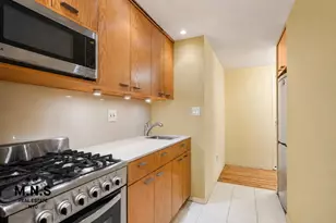 100 W 15th St, New York, NY 10011 - Photo 8