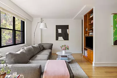 31 Jane Street #2D, New York City, NY 10014 - Photo 2