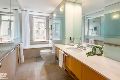 19 E 88th Street #8C, New York, NY 10128 - Photo 6