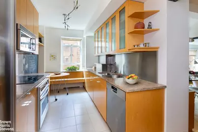 19 E 88th Street #8C, New York, NY 10128 - Photo 4