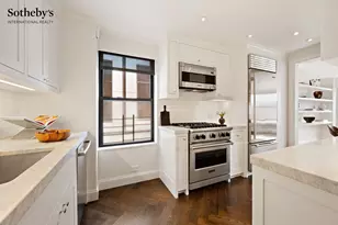 166 E 61st St, New York City, NY 10065 - Photo 4