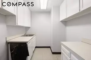 245 E 54th St, New York City, NY 10022 - Photo 4
