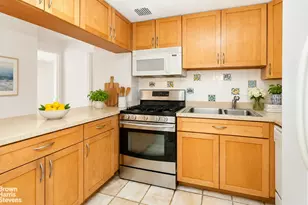 170 E 88th St, New York City, NY 10128 - Photo 4
