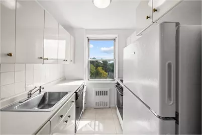 6300 Riverdale Avenue #5A, Bronx, NY 10471 - Photo 8