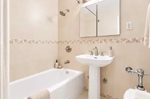 201 E 36th St, New York City, NY 10016 - Photo 6