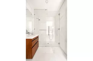 244 E 52nd St, New York City, NY 10022 - Photo 14