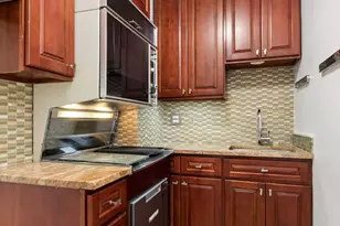 220 E 57th St, New York City, NY 10022 - Photo 4