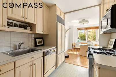 401 E 86th Street #6E, New York City, NY 10028 - Photo 4