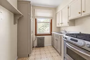 60-31 56th Dr, New York City, NY 11378 - Photo 18
