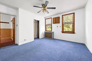 60-31 56th Dr, New York City, NY 11378 - Photo 32