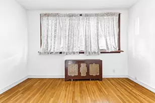 60-31 56th Dr, New York City, NY 11378 - Photo 24