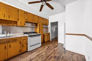 60-31 56th Dr, New York City, NY 11378 - Photo 10