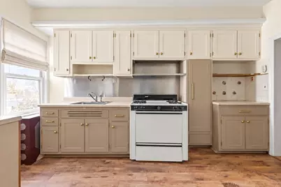 60-31 56th Drive, New York City, NY 11378 - Photo 10