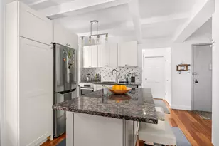 235 E 49th St, New York City, NY 10017 - Photo 4