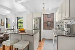 235 E 49th St, New York City, NY 10017 - Photo 10