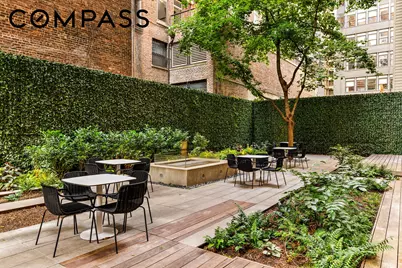 234 E 46th Street #1502, New York, NY 10017 - Photo 10
