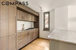 234 E 46th St, New York City, NY 10017 - Photo 2