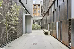 304 Spring St, New York City, NY 10013 - Photo 8
