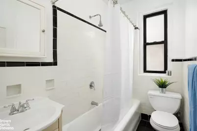277 Washington Avenue #4E, Brooklyn, NY 11238 - Photo 6
