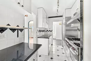 303 E 57th St, New York City, NY 10022 - Photo 4