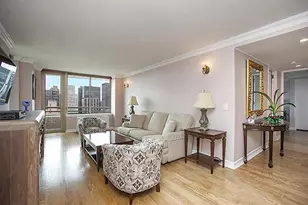 236 E 47th St, New York City, NY 10017 - Photo 2
