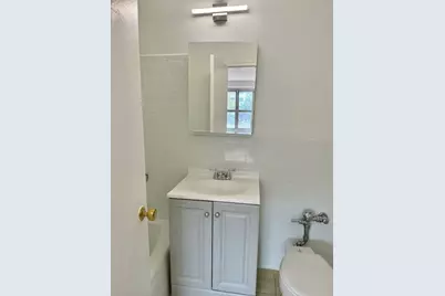 135 Ocean Parkway #2G, Brooklyn, NY 11218 - Photo 4