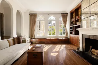 45 E 9th Street #35, New York, NY 10003 - Photo 4