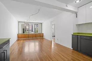 200 E 28th St, New York City, NY 10016 - Photo 2
