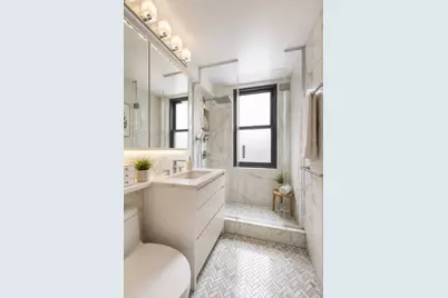 2025 Broadway #17A, New York, NY 10023 - Photo 4