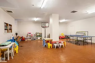 161 E 90th St, New York, NY 10128 - Photo 10