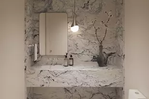 142 W 21st St, New York City, NY 10011 - Photo 4