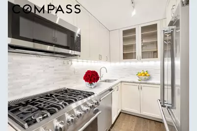 555 Main Street #1608, New York City, NY 10044 - Photo 6