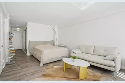 310 W 56th Street #6J, New York City, NY 10019 - Photo 2
