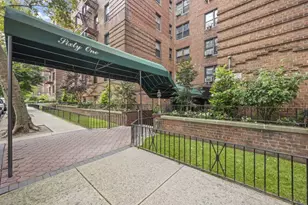 61 Oliver St, New York City, NY 11209 - Photo 24