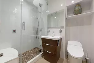 416 W 52nd St, New York City, NY 10019 - Photo 4