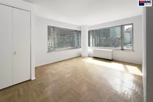 301 W 57th St, New York, NY 10019 - Photo 4
