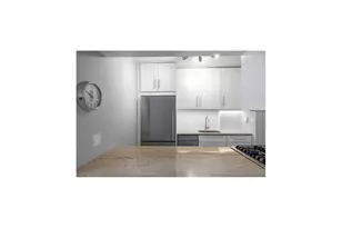 201 E 36th St, New York City, NY 10016 - Photo 4