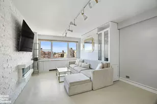 101 W 12th St, New York, NY 10011 - Photo 1