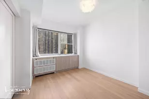 333 E 46th St, New York City, NY 10017 - Photo 16