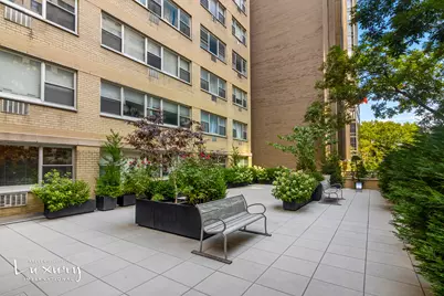 333 E 46th Street #17E, New York City, NY 10017 - Photo 24