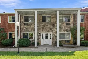 23 Gadsen Pl, New York City, NY 10314 - Photo 10