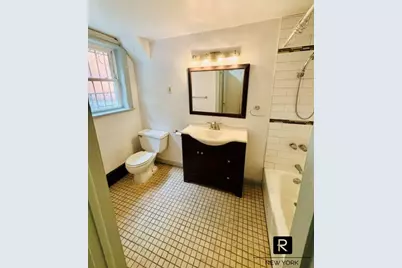 72 Clermont Avenue #1, New York City, NY 11205 - Photo 4