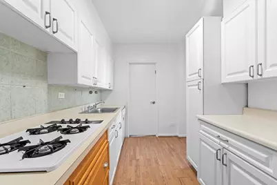 84-01 Main Street #325, Briarwood, NY 11435 - Photo 8